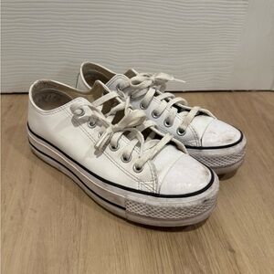 Converse Chuck Taylor All Star Low Leather White Shoes Womens Size 8
